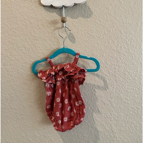 💙5/$25💙HP Angel Dear Muslin Ruffle Daisy Sunsuit NWT - Picture 9 of 11